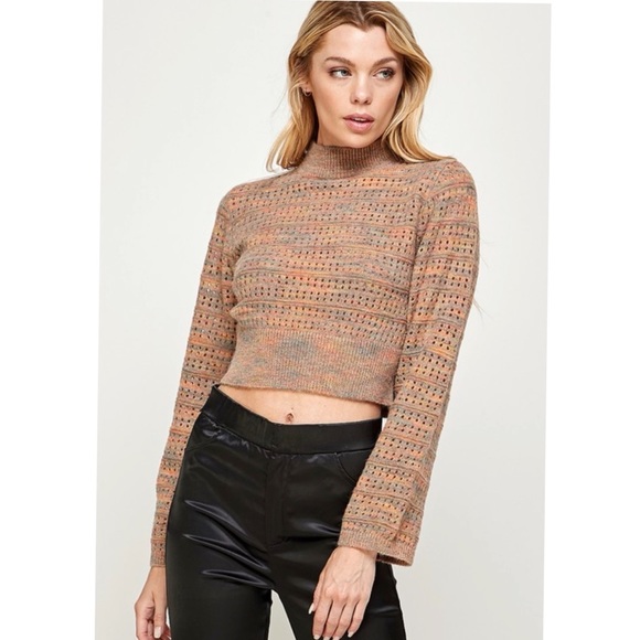 Few Left- CHRISSI• CROPPED KNIT SWEATER - Multicolor - Picture 8 of 13